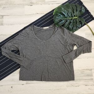 Joah Brown Long Sleeve Scoop Neck T-Shirt Size M/L